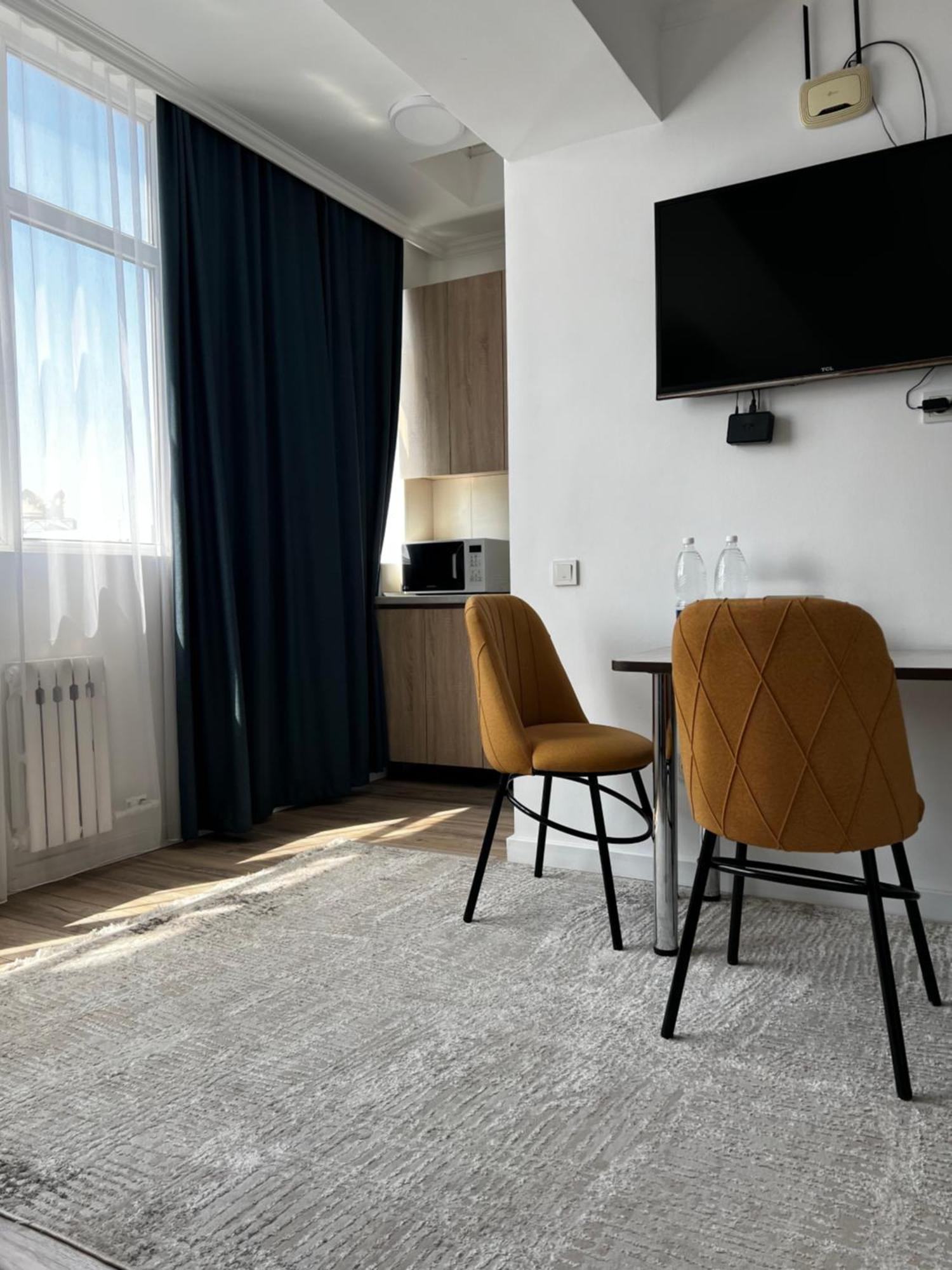 Hyat Apartment Bișkek Exterior foto
